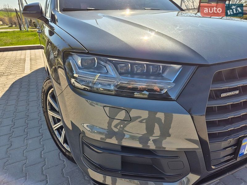 Внедорожник / Кроссовер Audi Q7 2016 в Каменец-Подольском