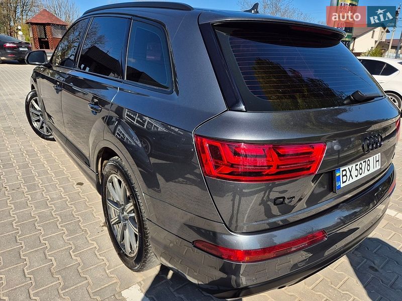 Внедорожник / Кроссовер Audi Q7 2016 в Каменец-Подольском