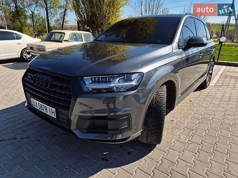 Внедорожник / Кроссовер Audi Q7 2016 в Каменец-Подольском