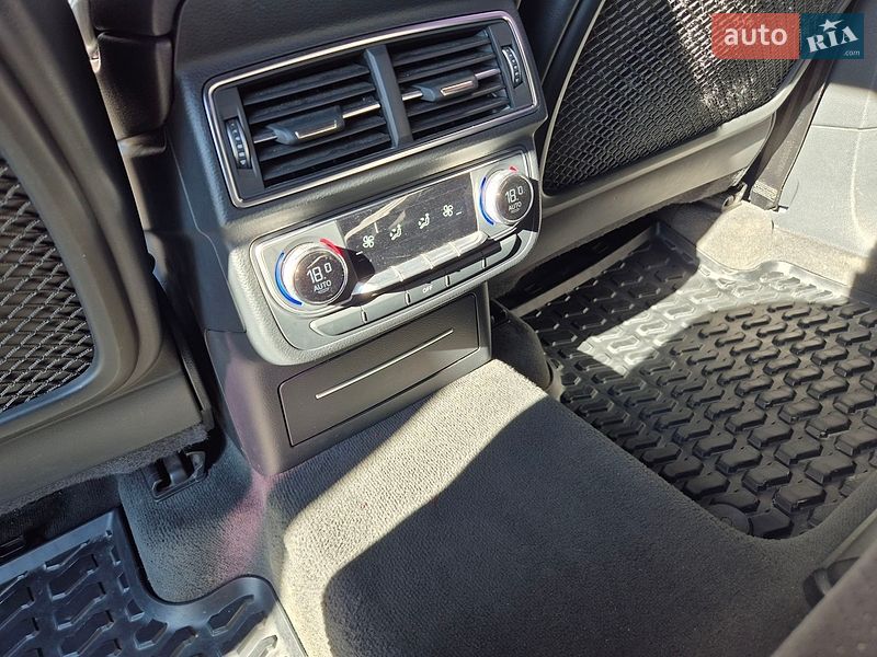 Позашляховик / Кросовер Audi Q7 2016 в Кам'янець-Подільському