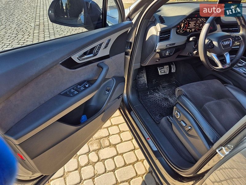 Позашляховик / Кросовер Audi Q7 2016 в Кам'янець-Подільському