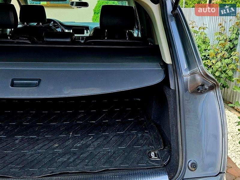 Внедорожник / Кроссовер Audi Q7 2013 в Ужгороде