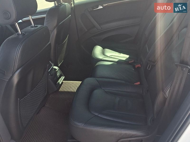 Внедорожник / Кроссовер Audi Q7 2013 в Киеве
