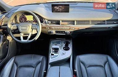 Внедорожник / Кроссовер Audi Q7 2017 в Ровно
