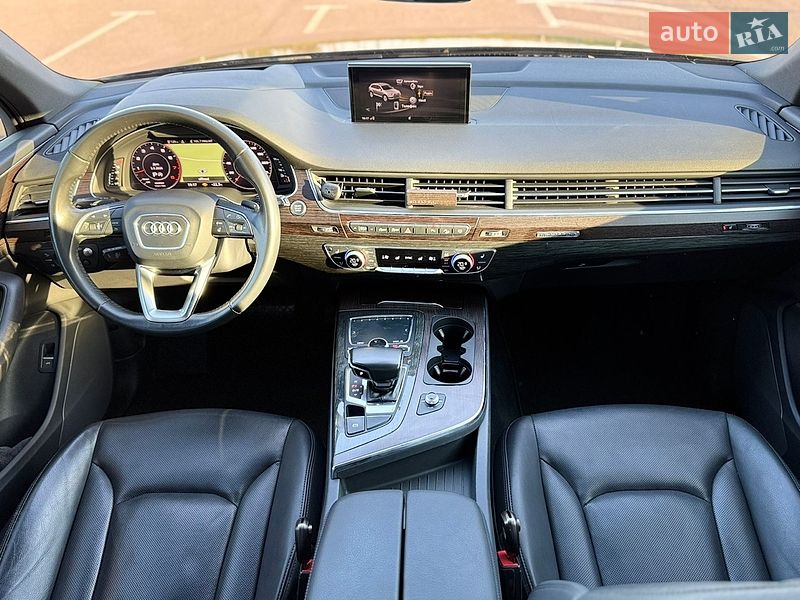 Внедорожник / Кроссовер Audi Q7 2017 в Ровно
