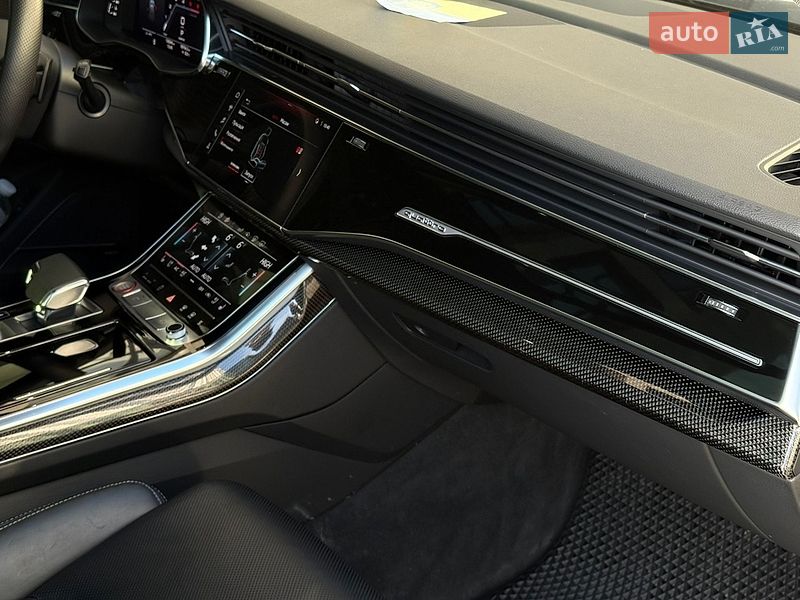 Внедорожник / Кроссовер Audi Q7 2020 в Киеве