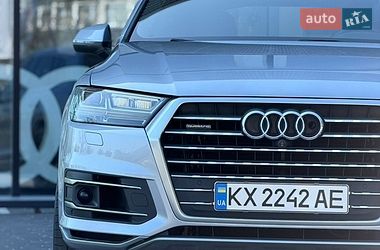 Внедорожник / Кроссовер Audi Q7 2017 в Харькове