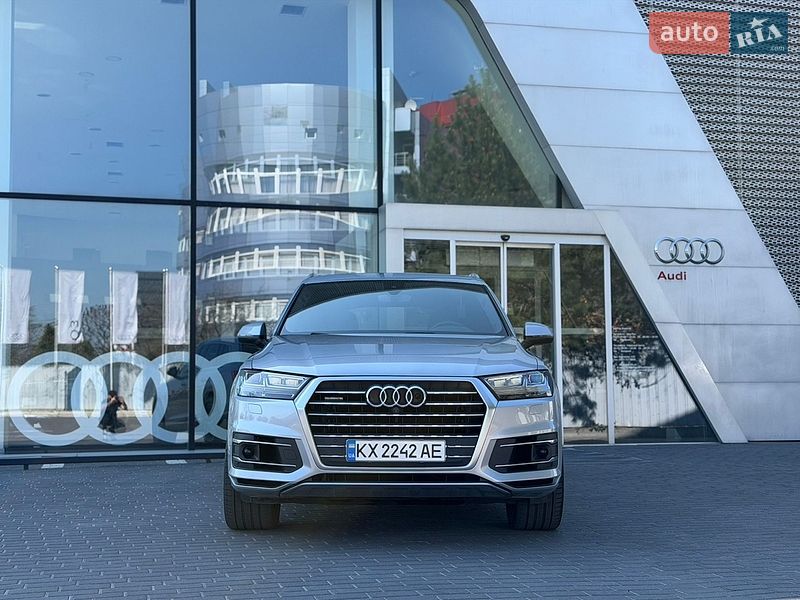 Внедорожник / Кроссовер Audi Q7 2017 в Харькове