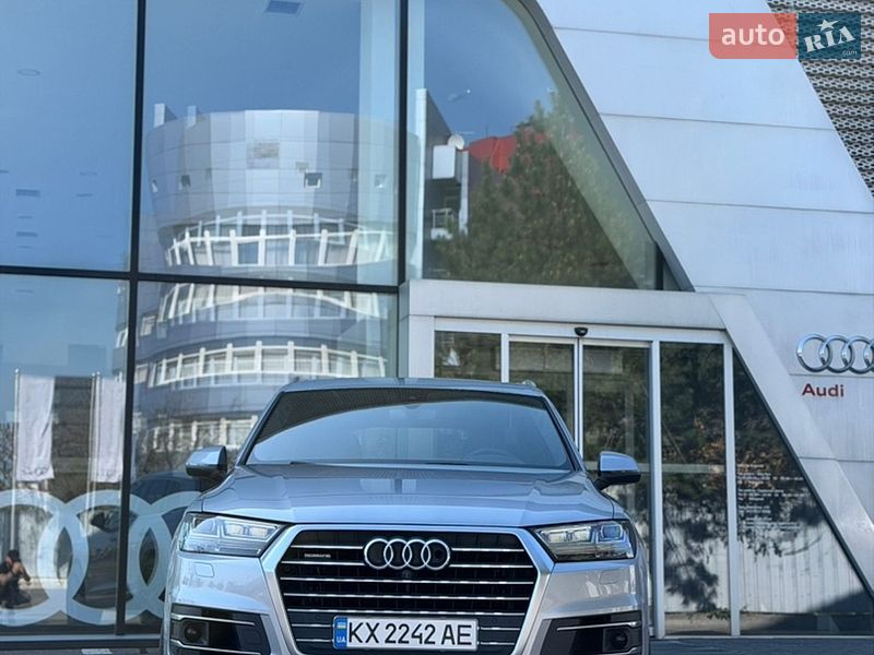 Внедорожник / Кроссовер Audi Q7 2017 в Харькове