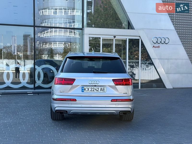 Внедорожник / Кроссовер Audi Q7 2017 в Харькове