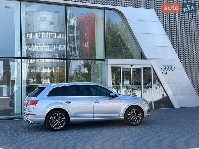 Внедорожник / Кроссовер Audi Q7 2017 в Харькове