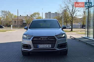 Внедорожник / Кроссовер Audi Q7 2017 в Харькове
