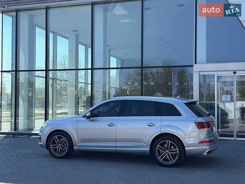 Внедорожник / Кроссовер Audi Q7 2017 в Харькове