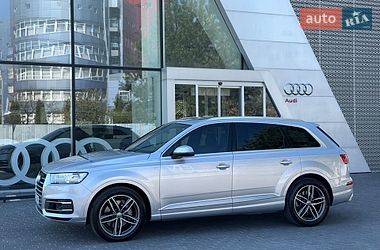 Внедорожник / Кроссовер Audi Q7 2017 в Харькове