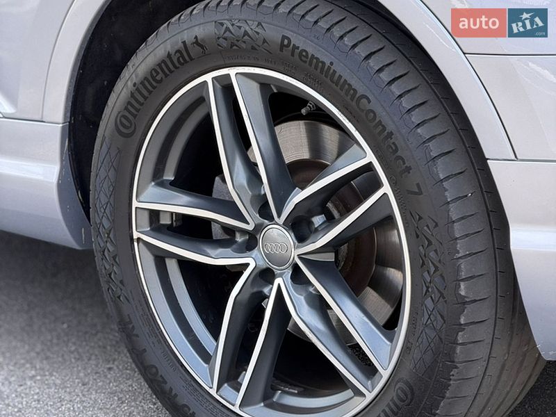 Внедорожник / Кроссовер Audi Q7 2017 в Харькове