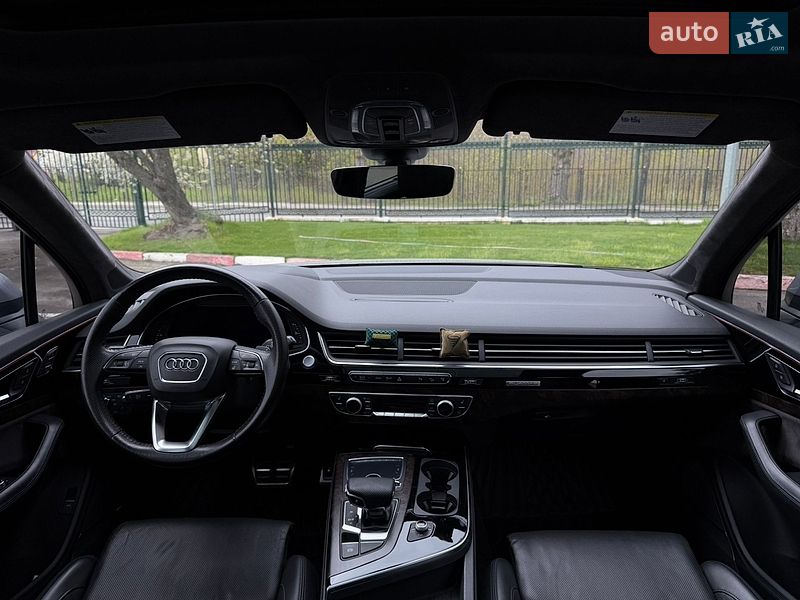 Внедорожник / Кроссовер Audi Q7 2017 в Харькове