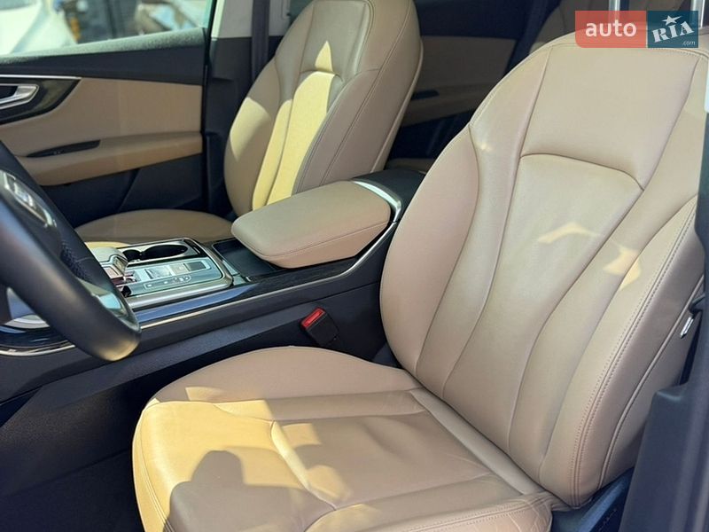 Внедорожник / Кроссовер Audi Q7 2020 в Ивано-Франковске
