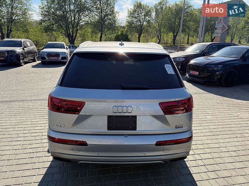Внедорожник / Кроссовер Audi Q7 2018 в Ровно
