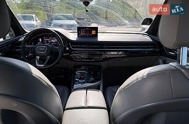 Внедорожник / Кроссовер Audi Q7 2018 в Ровно