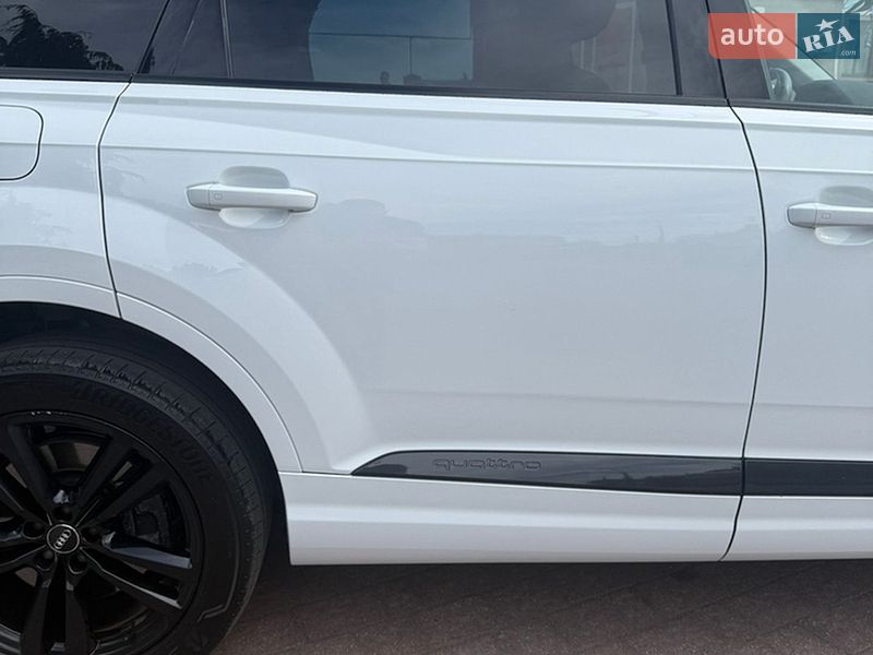 Внедорожник / Кроссовер Audi Q7 2018 в Стрые