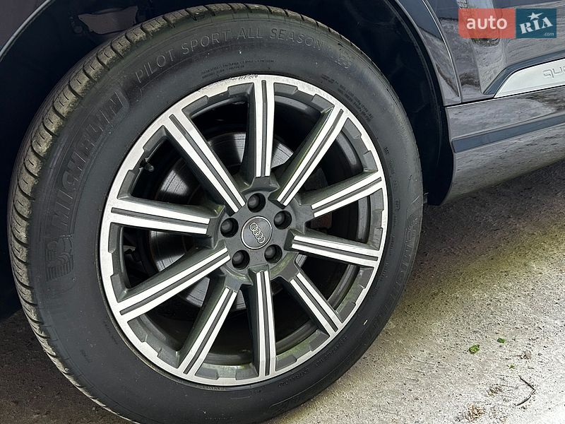 Внедорожник / Кроссовер Audi Q7 2016 в Львове