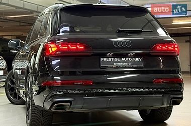 Внедорожник / Кроссовер Audi Q7 2024 в Киеве