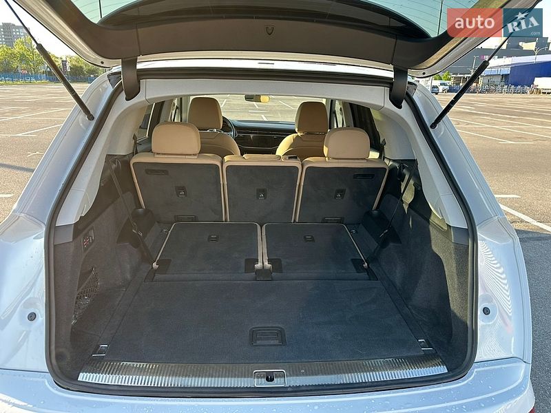 Внедорожник / Кроссовер Audi Q7 2020 в Киеве