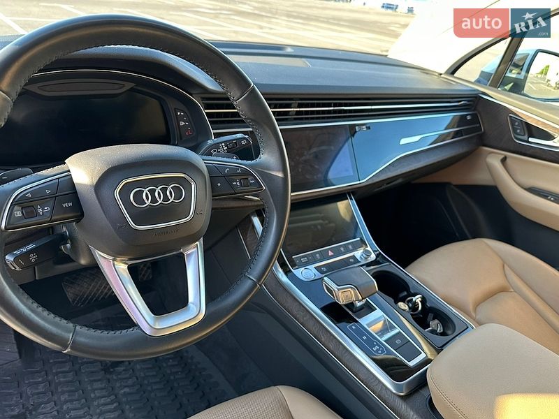 Внедорожник / Кроссовер Audi Q7 2020 в Киеве