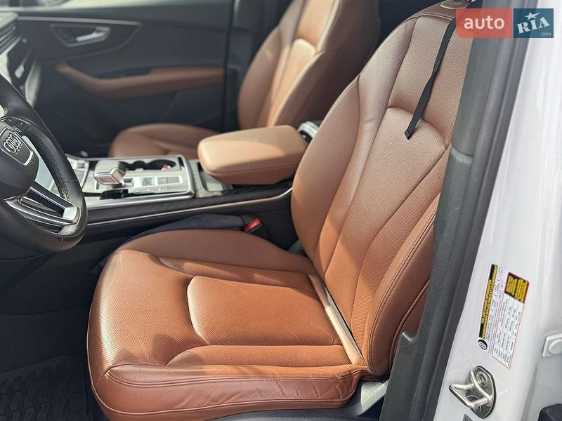Внедорожник / Кроссовер Audi Q7 2021 в Киеве