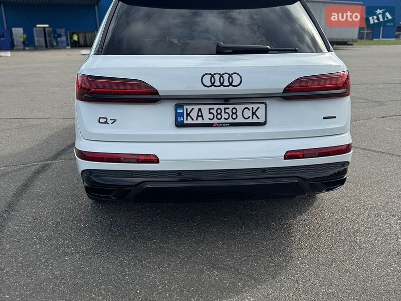 Внедорожник / Кроссовер Audi Q7 2021 в Киеве