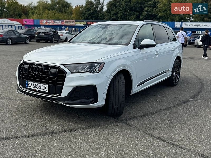 Внедорожник / Кроссовер Audi Q7 2021 в Киеве
