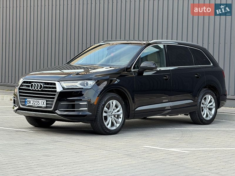 Внедорожник / Кроссовер Audi Q7 2016 в Дубно