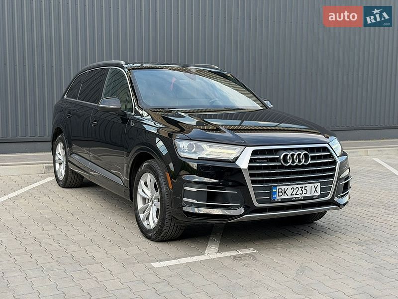 Внедорожник / Кроссовер Audi Q7 2016 в Дубно