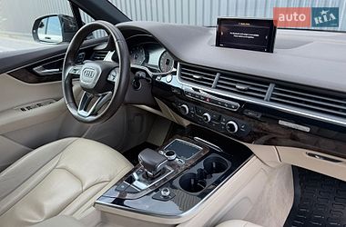 Внедорожник / Кроссовер Audi Q7 2016 в Дубно