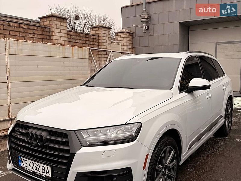 Позашляховик / Кросовер Audi Q7 2017 в Львові