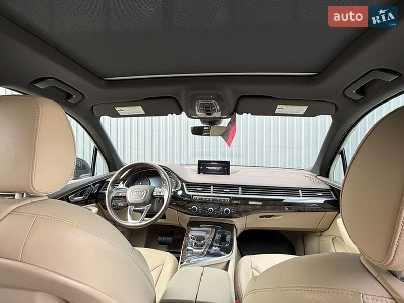 Внедорожник / Кроссовер Audi Q7 2016 в Дубно