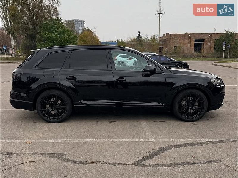 Внедорожник / Кроссовер Audi Q7 2017 в Львове