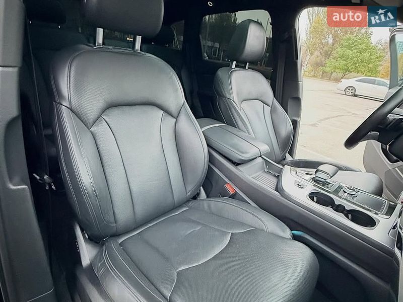 Внедорожник / Кроссовер Audi Q7 2017 в Львове