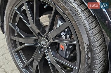Внедорожник / Кроссовер Audi Q7 2015 в Сваляве