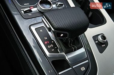 Внедорожник / Кроссовер Audi Q7 2015 в Сваляве