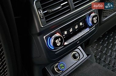 Внедорожник / Кроссовер Audi Q7 2015 в Сваляве