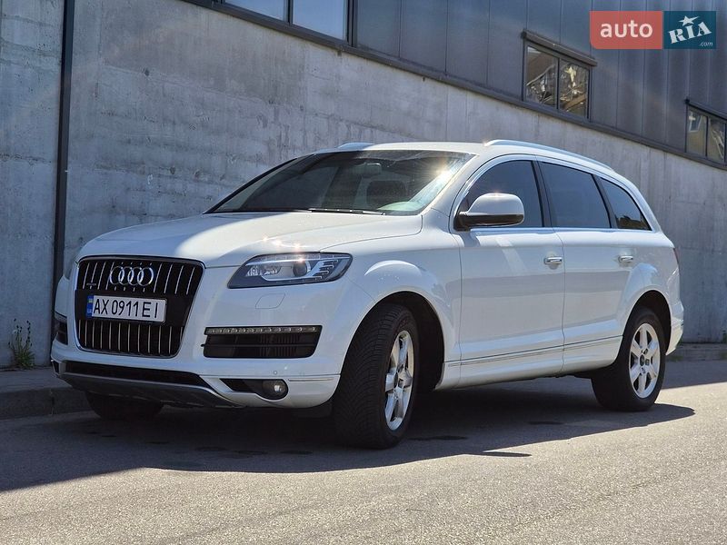 Позашляховик / Кросовер Audi Q7 2013 в Києві