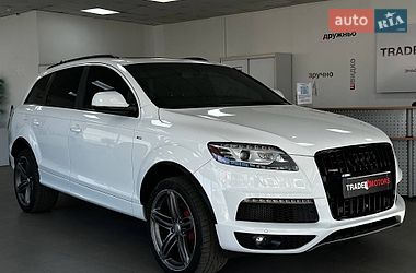 Позашляховик / Кросовер Audi Q7 2014 в Києві