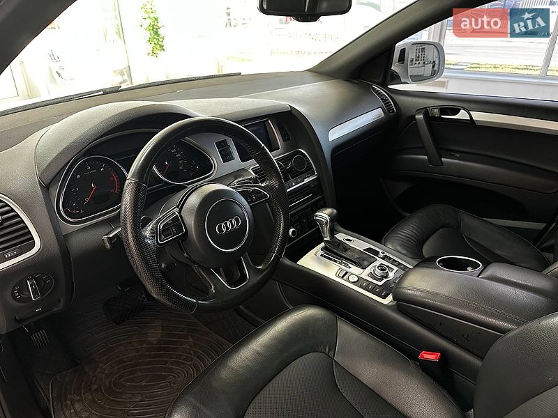 Позашляховик / Кросовер Audi Q7 2014 в Києві