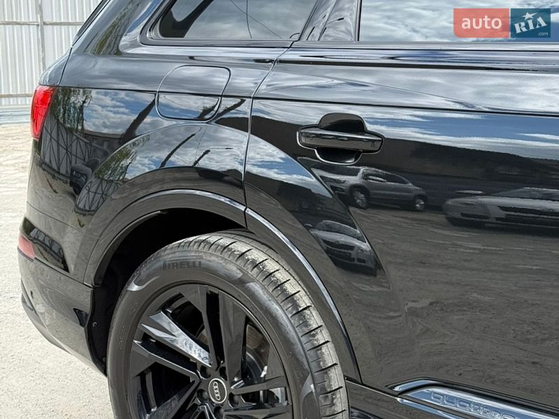 Внедорожник / Кроссовер Audi Q7 2024 в Подольске