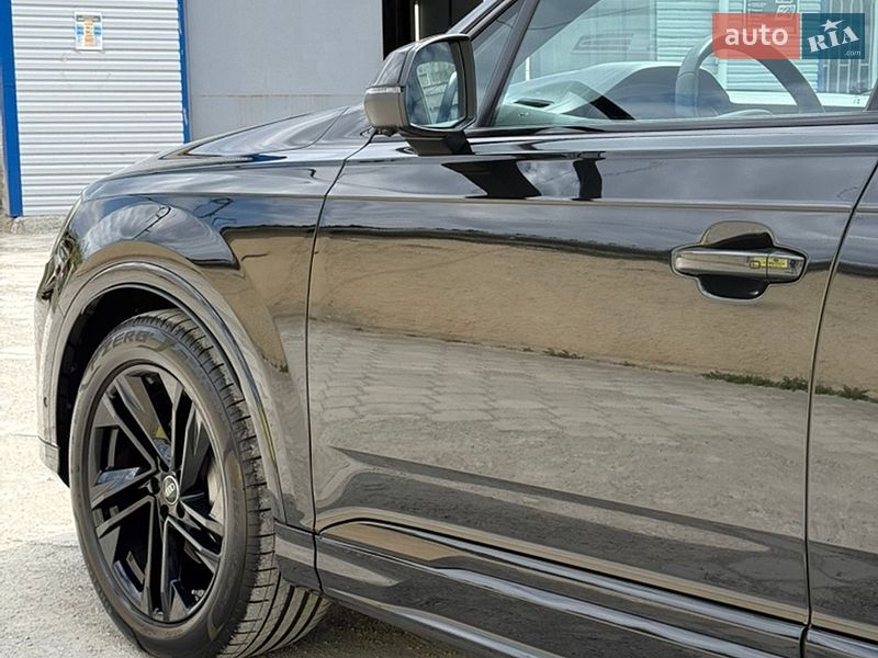 Внедорожник / Кроссовер Audi Q7 2024 в Подольске