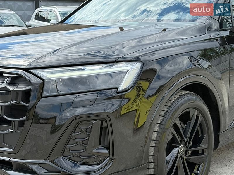 Внедорожник / Кроссовер Audi Q7 2024 в Подольске