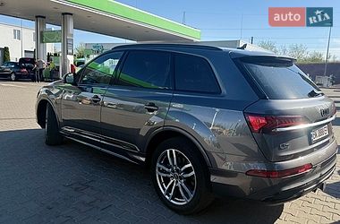 Внедорожник / Кроссовер Audi Q7 2020 в Ровно