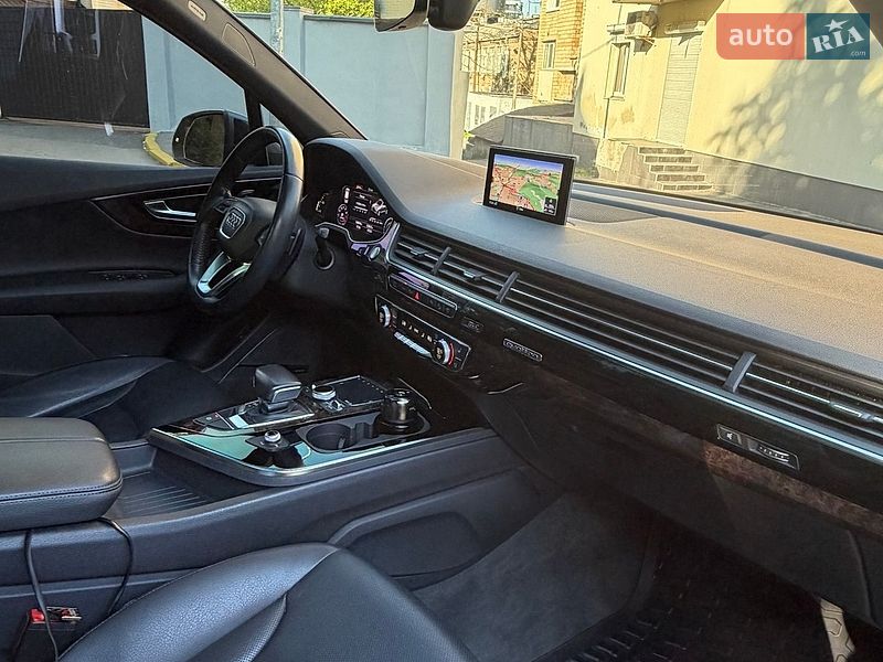 Внедорожник / Кроссовер Audi Q7 2018 в Киеве