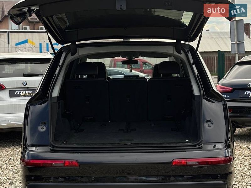 Внедорожник / Кроссовер Audi Q7 2017 в Стрые